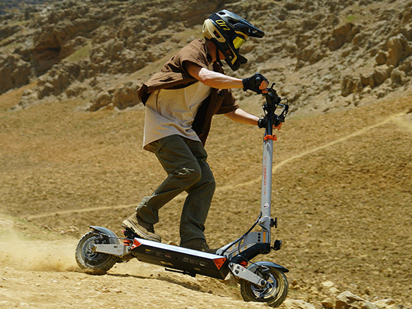 Circooter Landturbo Pro (48V) 1250w Multi-Purpose Electric Scooter
