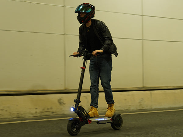 Circooter Landturbo Pro (48V) 1250w Multi-Purpose Electric Scooter