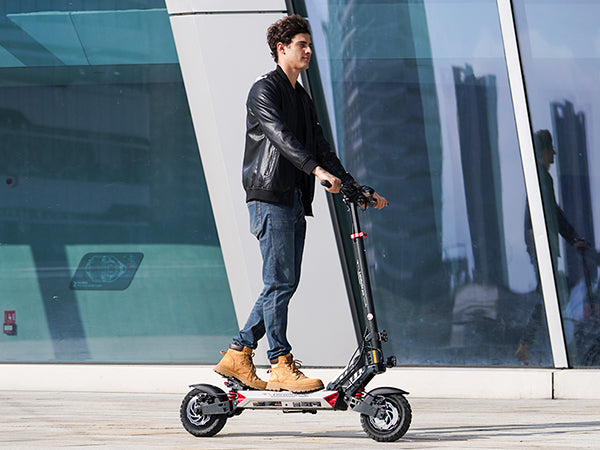Circooter Landturbo Pro (48V) 1250w Multi-Purpose Electric Scooter
