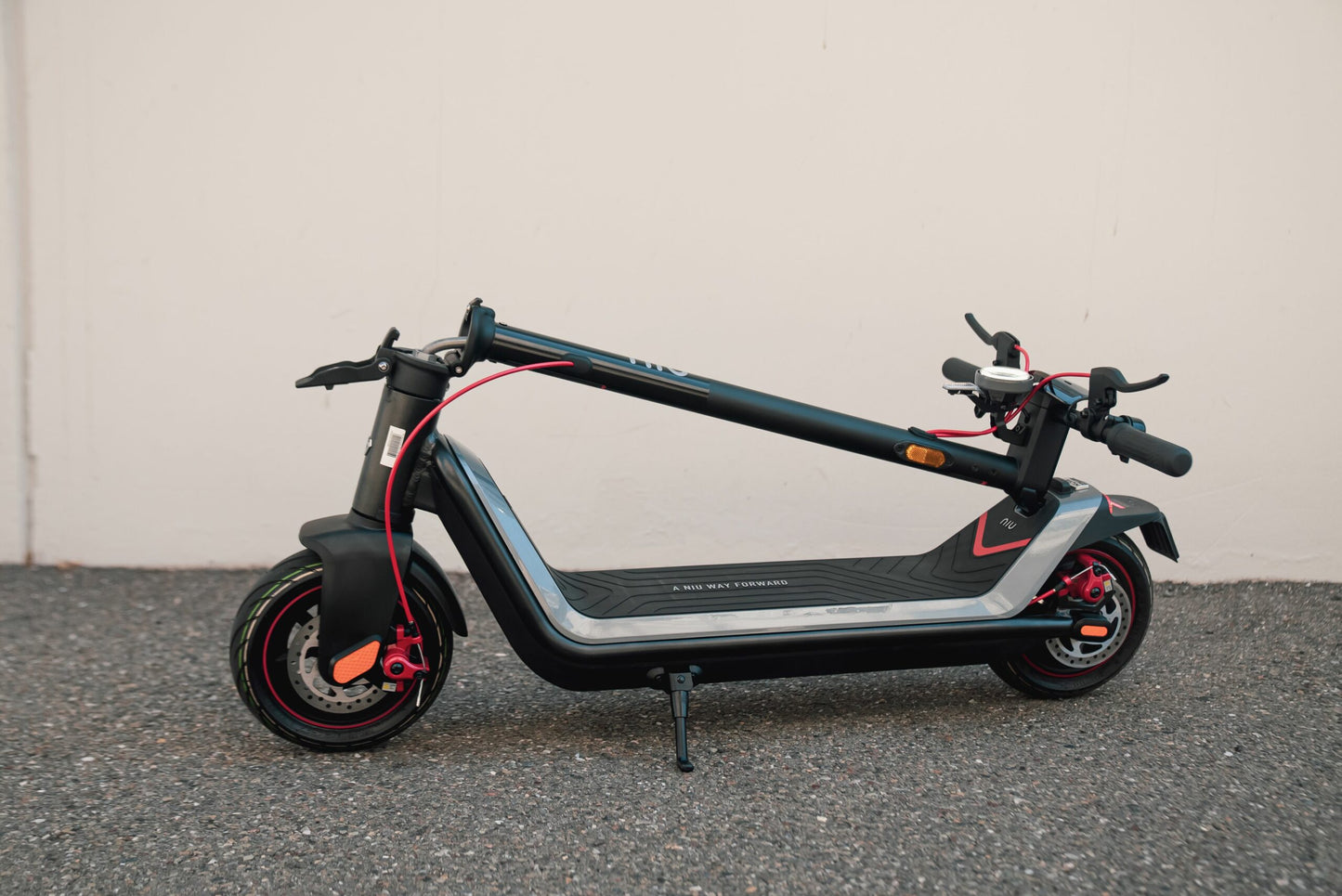 NIU KQi3 Max Multi-Purpose Electric Scooter