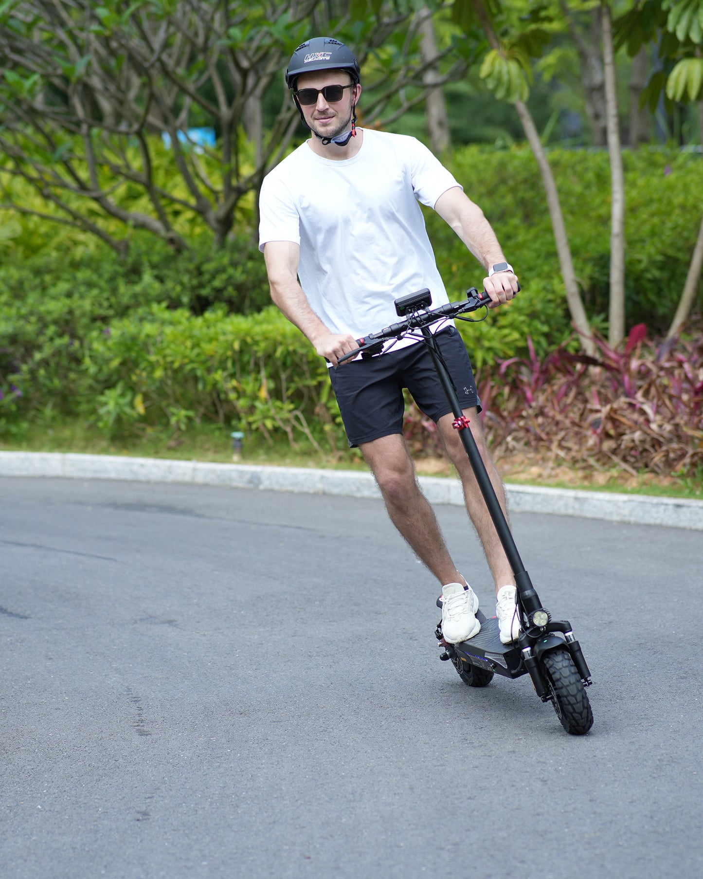 iScooter iX3 24 MPH Folding Adult Electric Scooter | 800W | 25 Mile Range | Off-Road Capable Dual Suspension E-Scooter