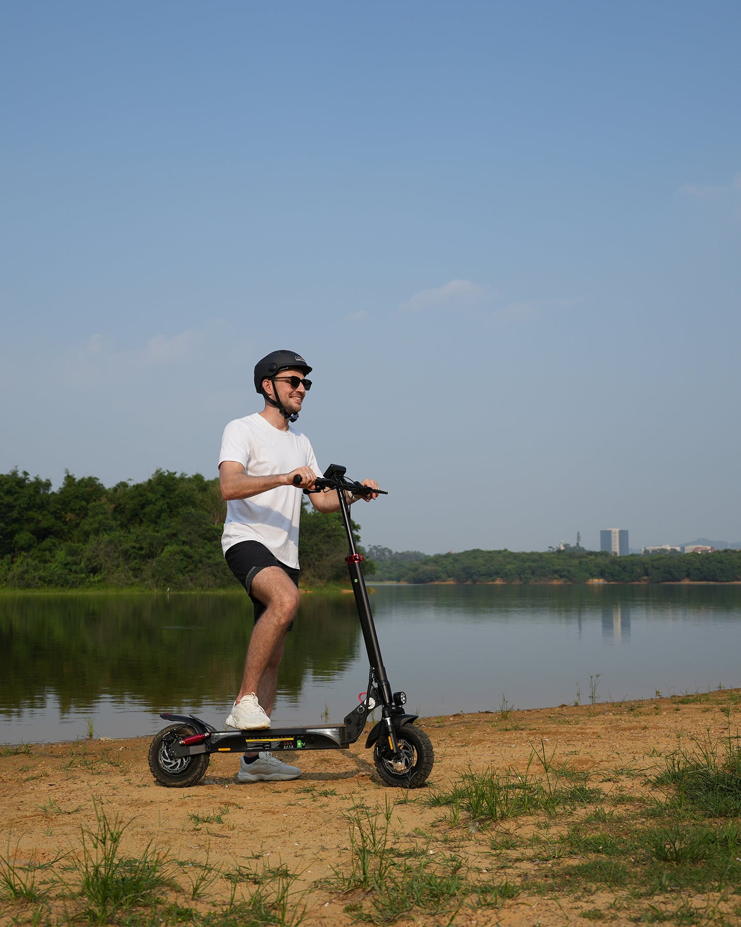 iScooter iX3 24 MPH Folding Adult Electric Scooter | 800W | 25 Mile Range | Off-Road Capable Dual Suspension E-Scooter